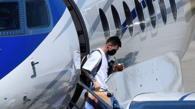 Messi ya está en Paris, a disposición del PSG