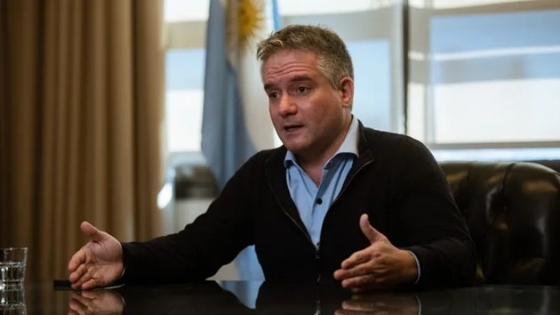 D'Alessandro pide licencia por el escándalo por los chats