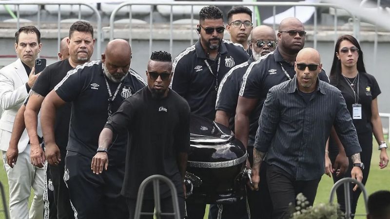 El ataúd con que enterraron a Pelé fue fabricado en Oliva, Córdoba