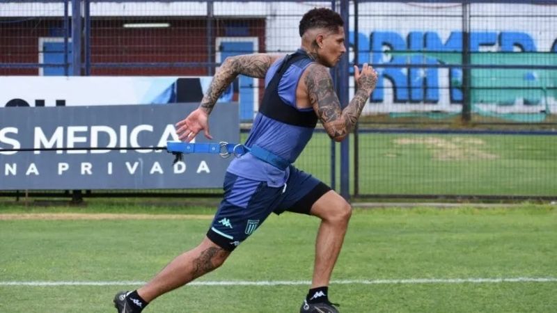 Paolo Guerrero entrenó por primera vez en Racing