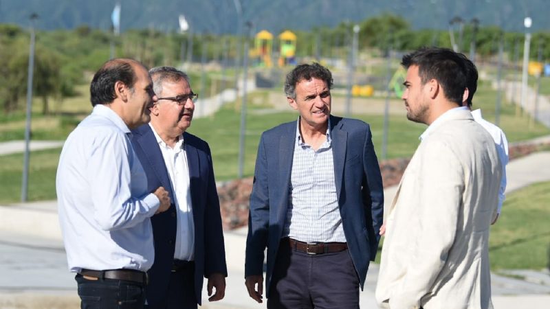 Katopodis recorrió La Gruta y El Jumeal con Gustavo