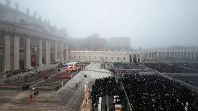 La Iglesia Católica despide a Benedicto XVI