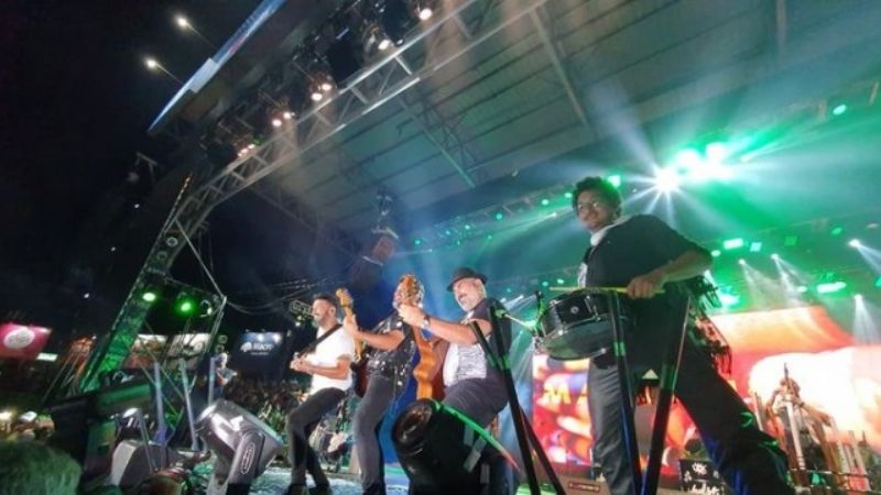 Noche de carnaval jujeño en el Festival de Jesús María con Los Tekis