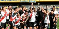 FESTEJO INTERMINABLE. Los jugadores de River se mantuvieron por varios minutos celebrando en 