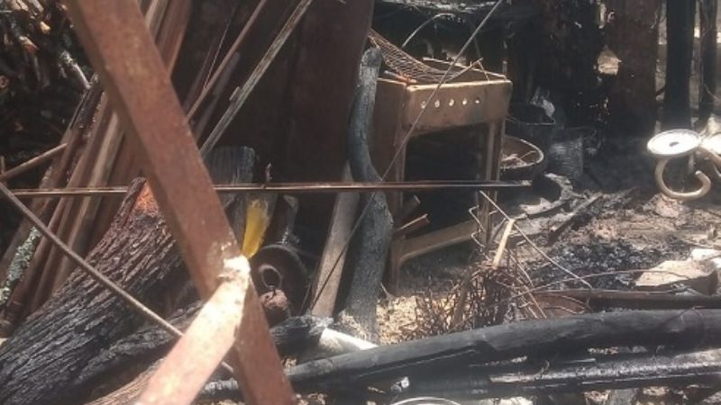 Incendio total en una vivienda de Capital