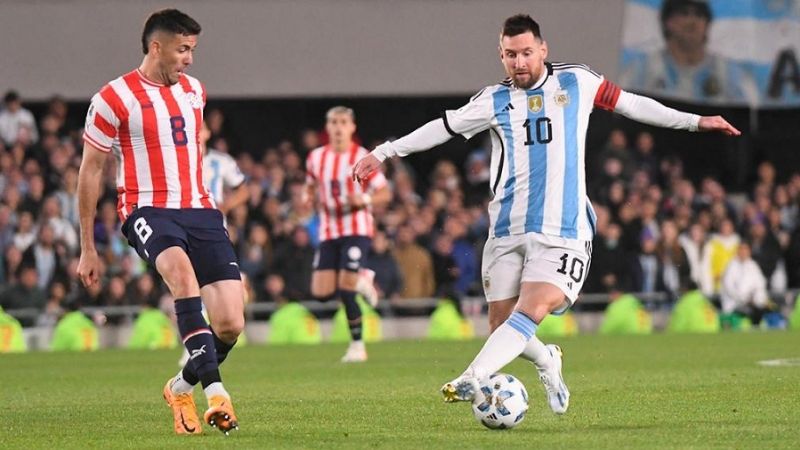 Argentina venció a Paraguay por un mezquino marcador