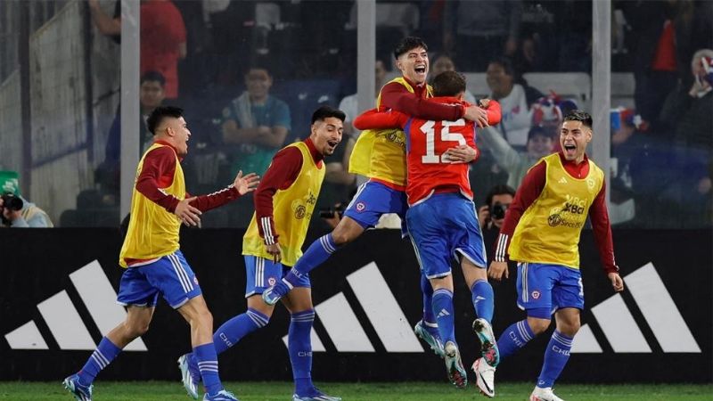 Chile logró su primera victoria ante Perú