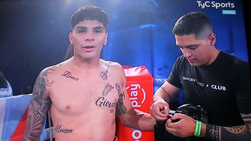 “Sansón” Rosa retuvo por KO3 y el “Rey Mago” Noria ganó KOT4