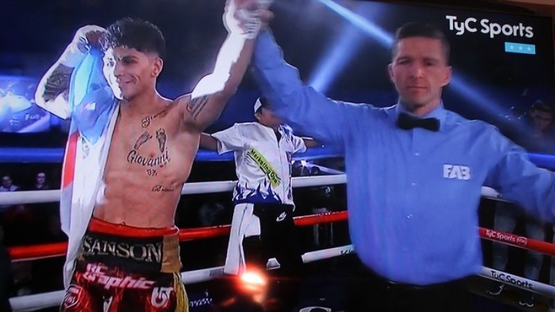 “Sansón” Rosa retuvo por KO3 y el “Rey Mago” Noria ganó KOT4