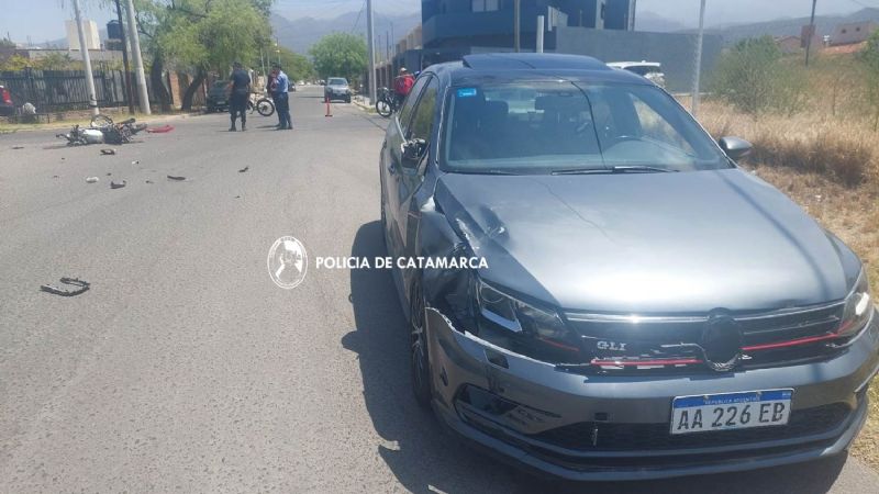 Dos motociclistas lesionados