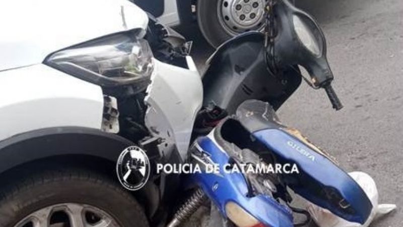 Una moto y una camioneta colisionaron en Valle Viejo