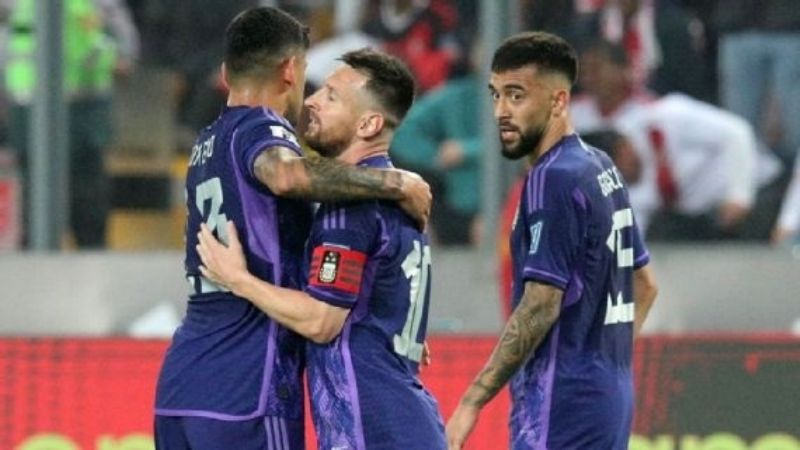 Con doblete de Messi, Argentina "liquidó" a Perú 2-0