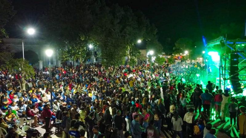 Gran festejo por el Día de la Madre en Santa María