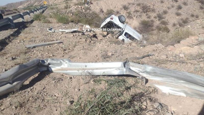 Se salvó de milagro tras caer con su camioneta a un barranco