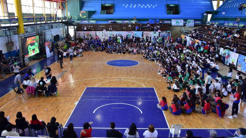 600 adolescentes reflexionaron sobre la Democracia en el Intercolegial de Literatura