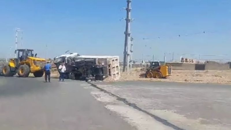Volcó un camión en Valle Chico