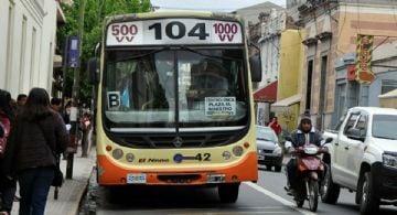 Se normaliza el pago de sueldos y sólo choferes de una empresa pararían a partir de la medianoche