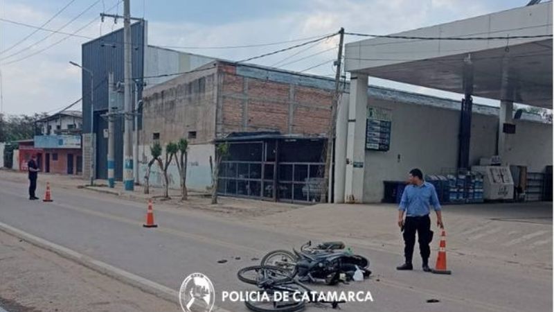 Chocaron una moto y una bici en Los Altos