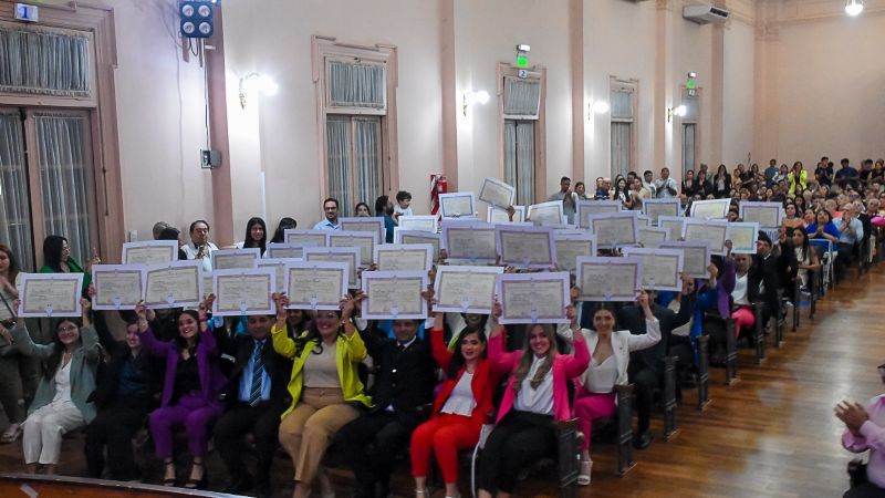 Egresaron 57 nuevos profesionales de la Facultad de Ciencias Económicas