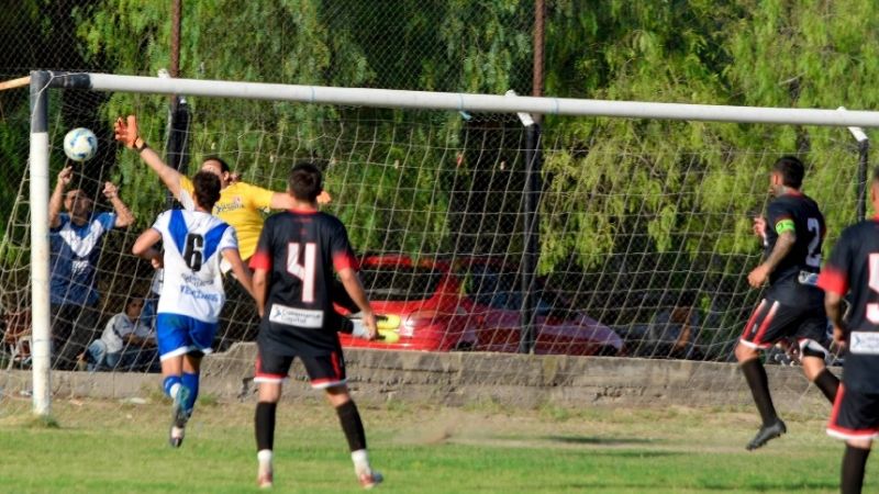 Triunfos de “Poli” y Rivadiavia, que son líderes