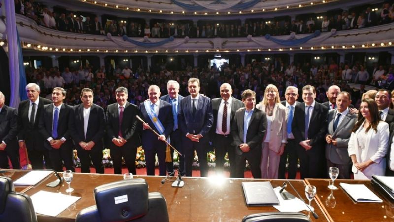 Jalil en la asunción de Osvaldo Jaldo en Tucumán