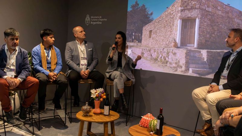Laguna Blanca mostró su riqueza cultural en la Feria Internacional de Turismo
