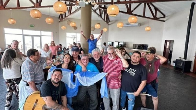 Ex combatientes visitaron la Hostería Cuesta El Portezuelo