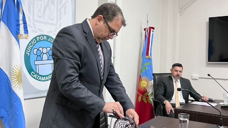 Juicio por jurados: sorteo juez/a director/a