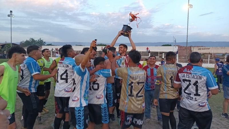 Díaz hizo “chiquito” el arco de La Estación, que ascendió