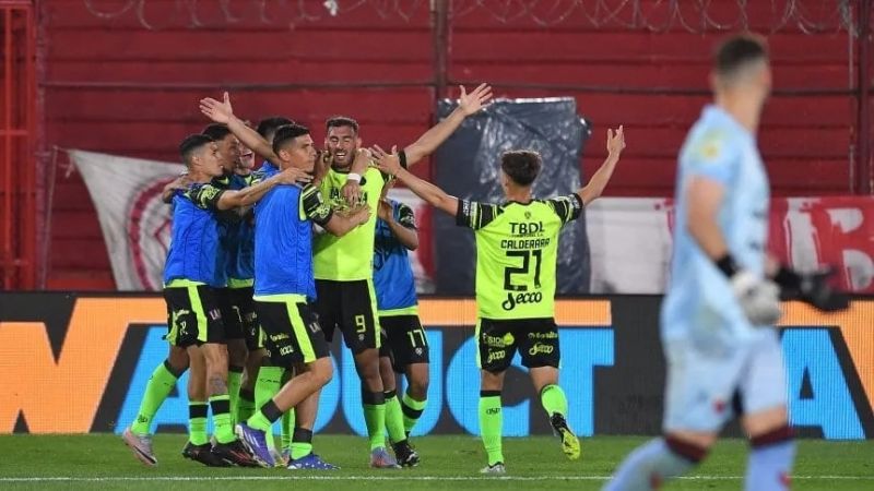 Barracas venció a Colón; empate de Arsenal-Banfield