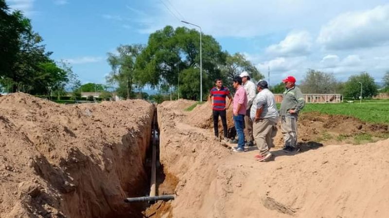 Avanzan con obras de desagüe cloacal y de agua potable en Los Altos