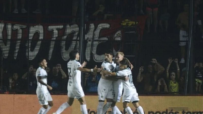 Sarmiento le ganó 2-0 a Colón, en Santa Fe