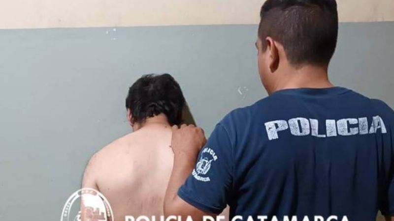 Quiso hacer explotar una garrafa con una niña en sus brazos