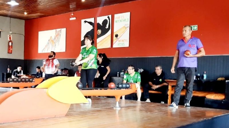 Exitoso torneo libre de bowling en Villa Cubas