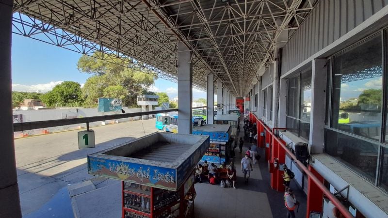 Aprehenden a un depravado en la Terminal de Ómnibus