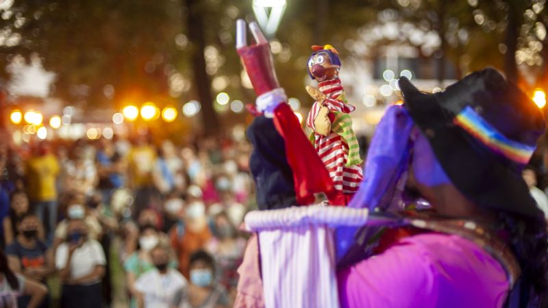 Teatro, circo y murgas, en “Carnavales de la Alegría” en Pomán