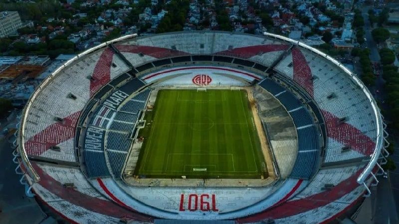 Detalles del túnel común en el estadio Monumental