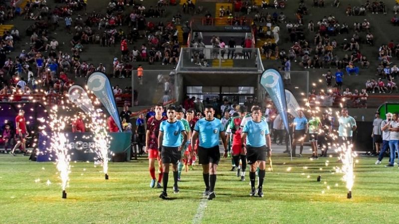 Los pibes de River se fueron festejando en el Bicentenario