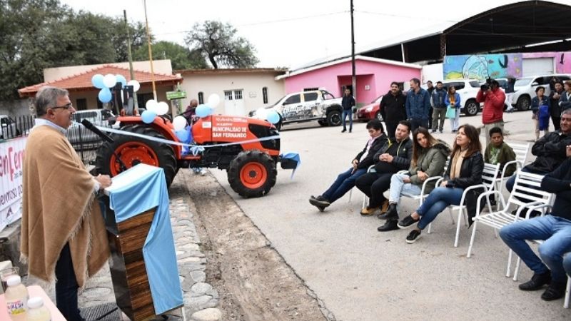 El Gobernador inauguró obras de servicios en el norte de Belén