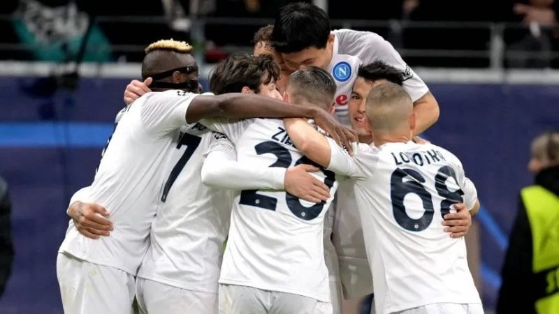 Triunfazos del Madrid y Napoli por la Champions