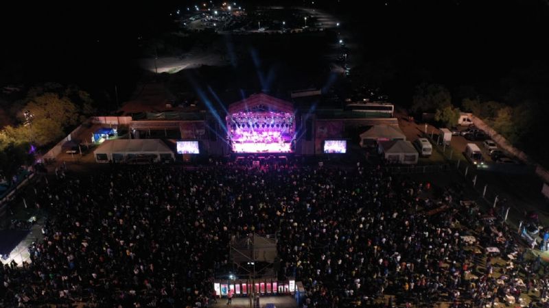 Tinogasta cerró la vendimia con un gran show de La Beriso