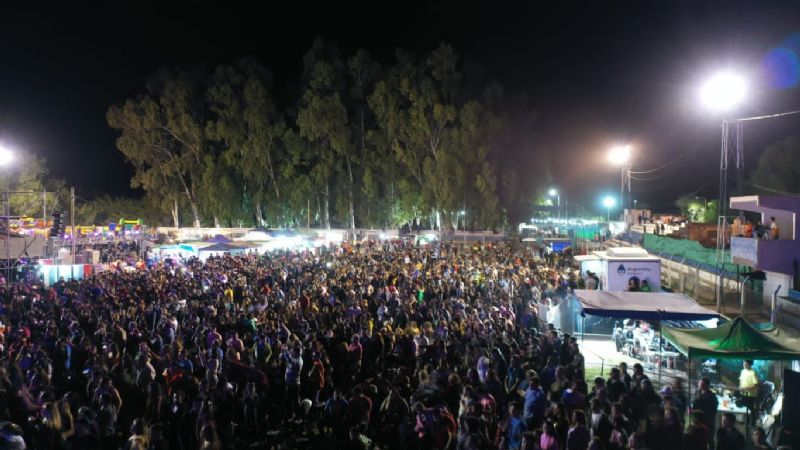 Tinogasta cerró la vendimia con un gran show de La Beriso