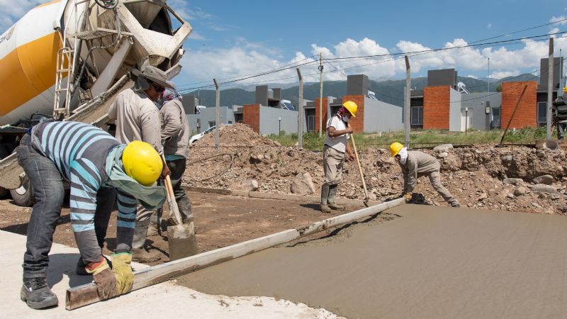 Construyen un mega reservorio de agua para Valle Chico