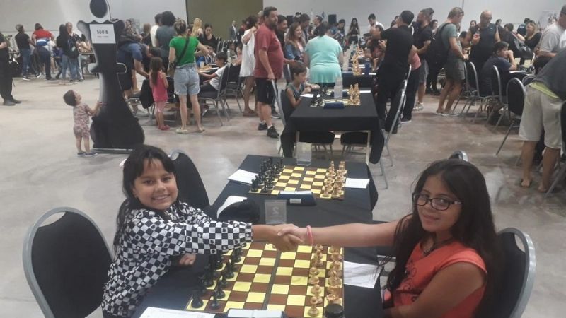 Zoe y Joel Menéndez, en los Juveniles de Ajedrez