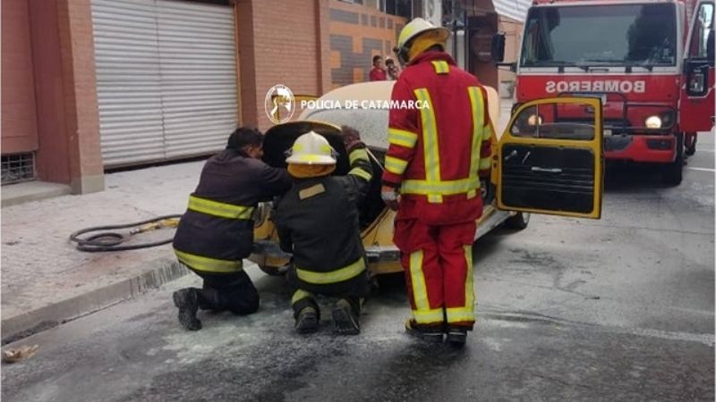 Se incendió un escabarajo frente a fiscalía por la Junín
