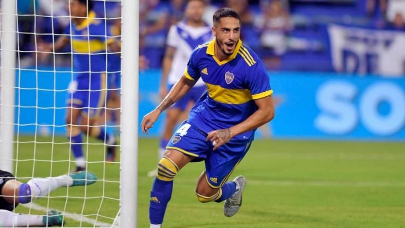 Con diez, Boca lo buscó y le ganó 2-1 a Vélez