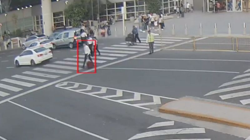 Video: la PSA detuvo a un remisero tras robar una valija