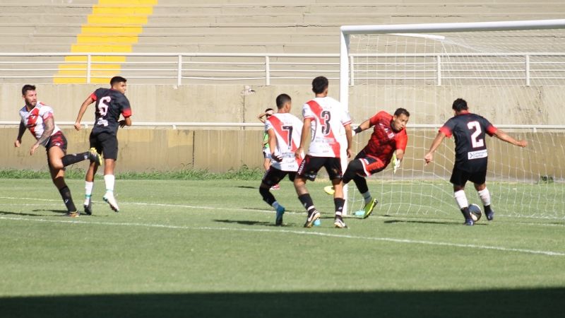 “Festival chacarero” en el Bicentenario: ganó La Villa y goleó La Banda