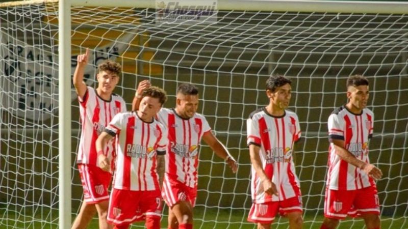 “Festival chacarero” en el Bicentenario: ganó La Villa y goleó La Banda