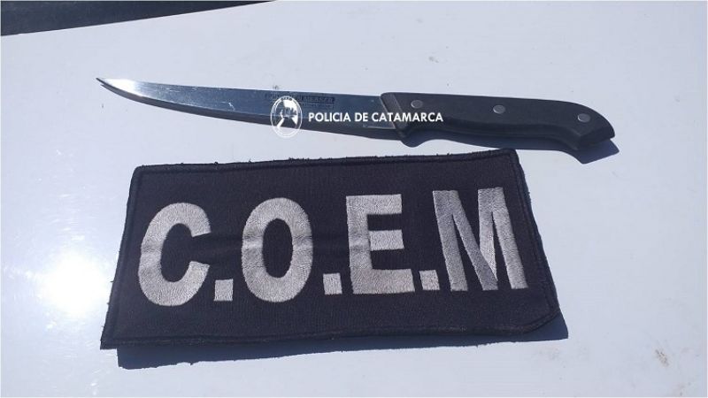 Mujer quiso apuñalar a un hombre en pleno centro